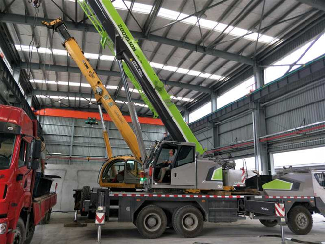 任县高空车出租需要注意哪些安全事项？